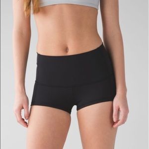 Lululemon Wunder Short. Full-on Luxtreme 2” Black